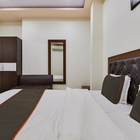 Super Hotel O Ratnam Palace Udaipur Eksteriør billede