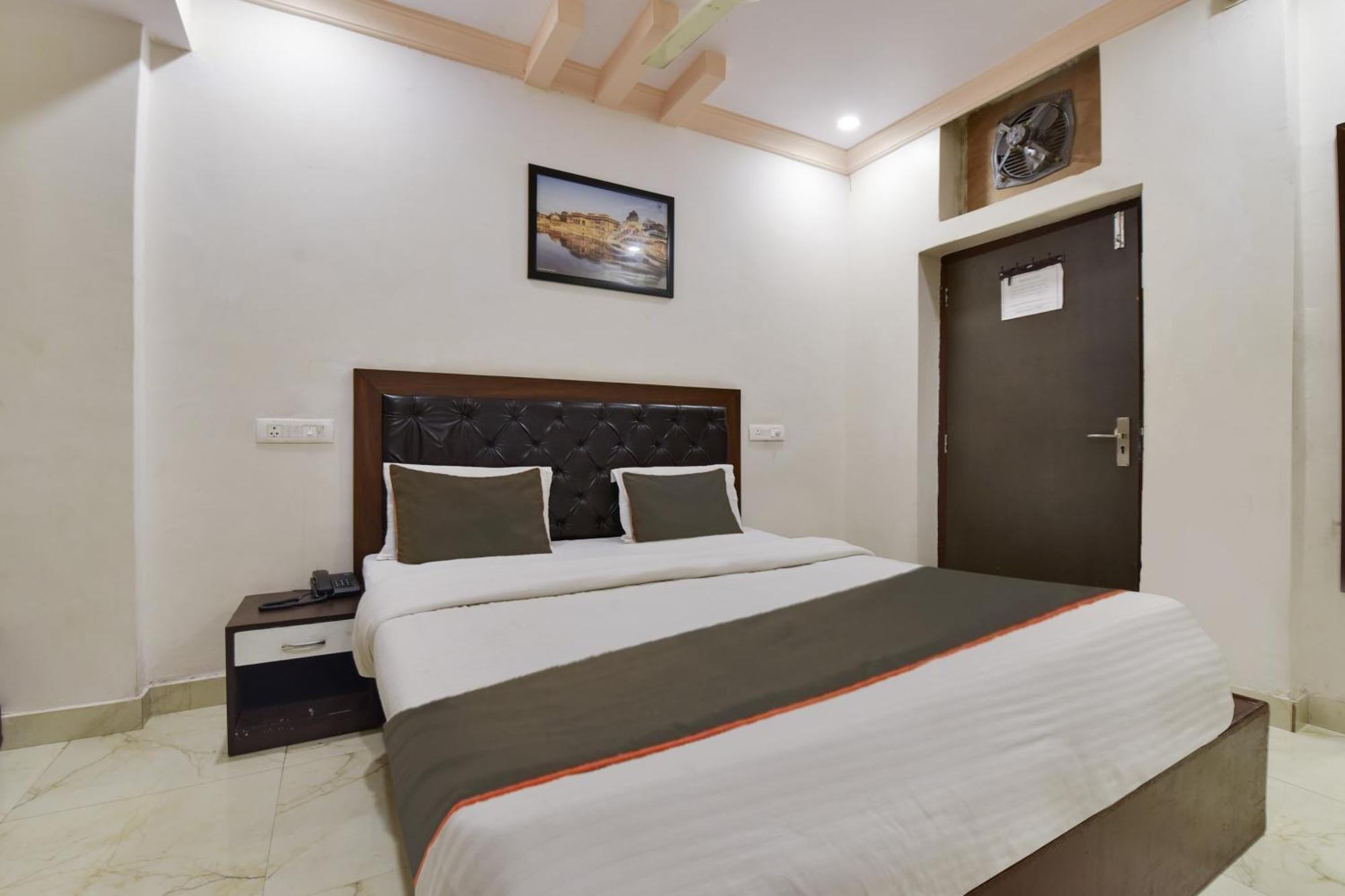 Super Hotel O Ratnam Palace Udaipur Eksteriør billede